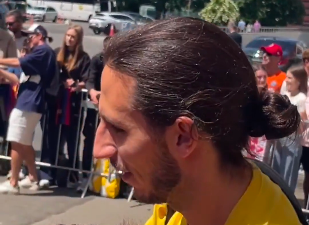 Kamil Grabara zapytany o klub z Premier League. "Chyba naprawdę mnie nie szanujecie" [WIDEO] Zdjęcie główne wpisu