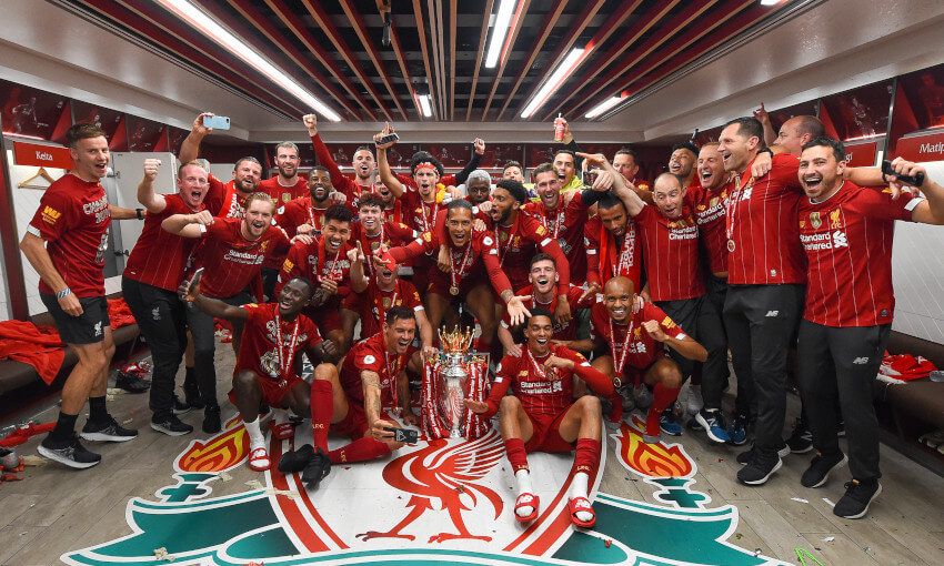 Złodzieje okradli dom piłkarza Liverpoolu podczas meczu Zdjęcie główne wpisu