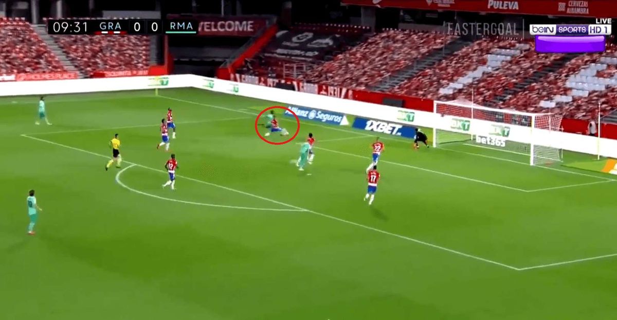 Wszedł w pole karne, jak gorący nóż w masło! Niesamowita akcja obrońcy Realu [WIDEO] Zdjęcie główne wpisu