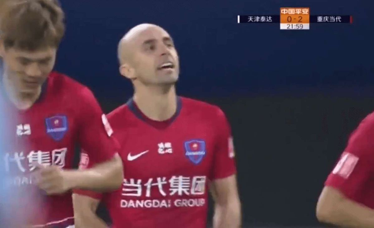 Bramka Adriana Mierzejewskiego w Chinach! Polak wyprowadził swój zespół na prowadzenie [WIDEO] Zdjęcie główne wpisu