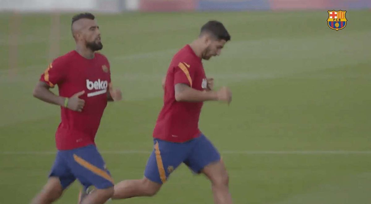 Luis Suarez ponownie z nadwagą. Nie wyglądał dobrze na treningu… [WIDEO] Zdjęcie główne wpisu