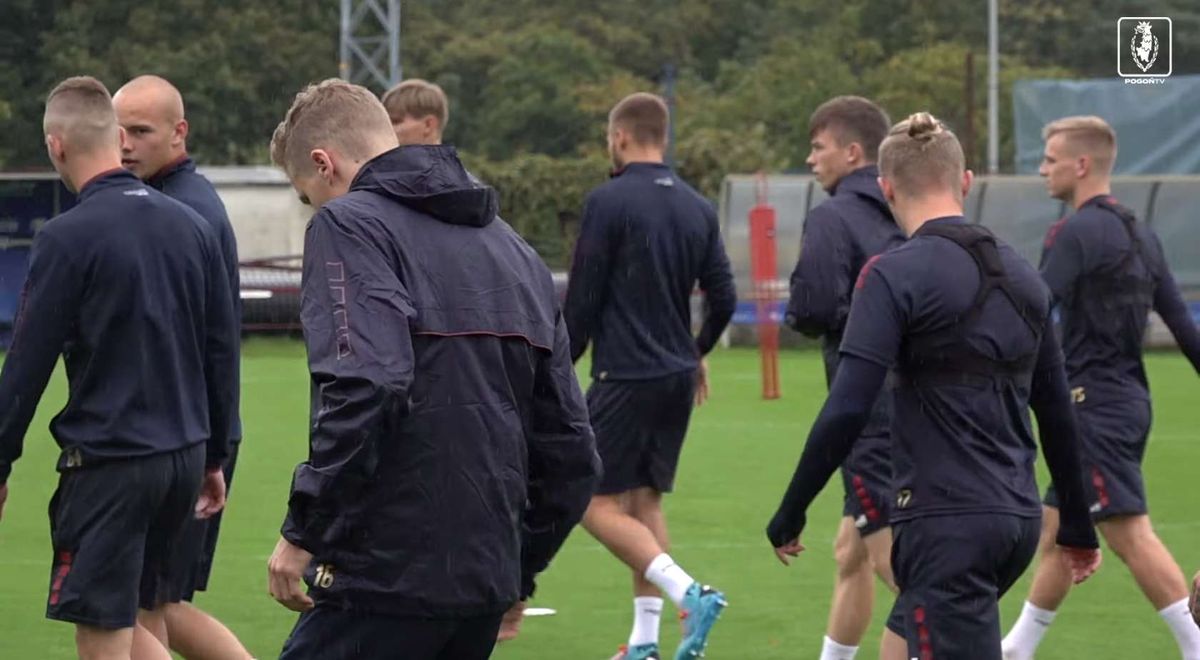 Piłkarzowi Pogoni Szczecin podczas treningu pękła guma! Zawodnik został hospitalizowany Zdjęcie główne wpisu