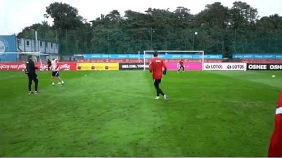 Wojciech Szczęsny w akcji. Strzela rzuty wolne jak Andrea Pirlo [WIDEO] Zdjęcie główne wpisu