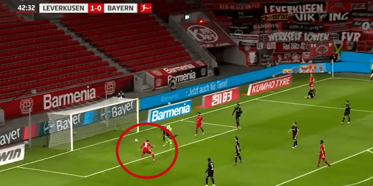 Lewandowski trzyma Bayern przy życiu! Polak strzela bramkę na 1-1 [WIDEO] Zdjęcie główne wpisu