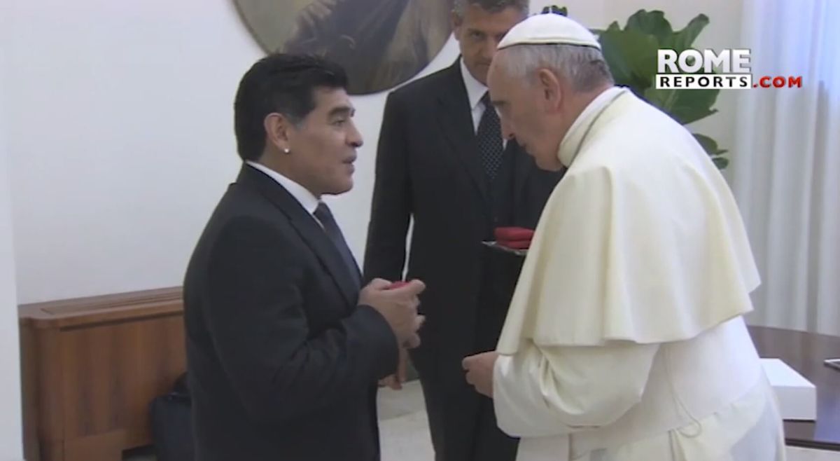Papież Franciszek: „Diego Maradona na boisku był poetą. Był też bardzo kruchym człowiekiem” Zdjęcie główne wpisu