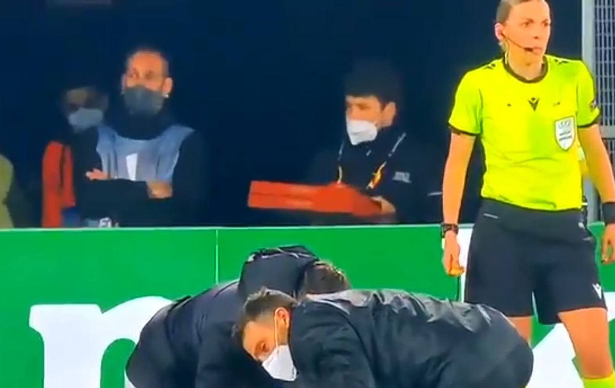 Dostawca pizzy przyszedł na mecz Ligi Europy. Nietypowa sytuacja w spotkaniu Molde – Hoffenheim [WIDEO] Zdjęcie główne wpisu