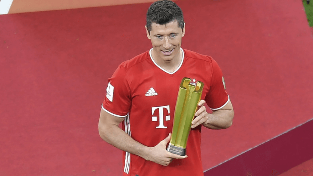 Robert Lewandowski przedłuży kontrakt z Bayernem? Pini Zahavi zaczyna działać Zdjęcie główne wpisu