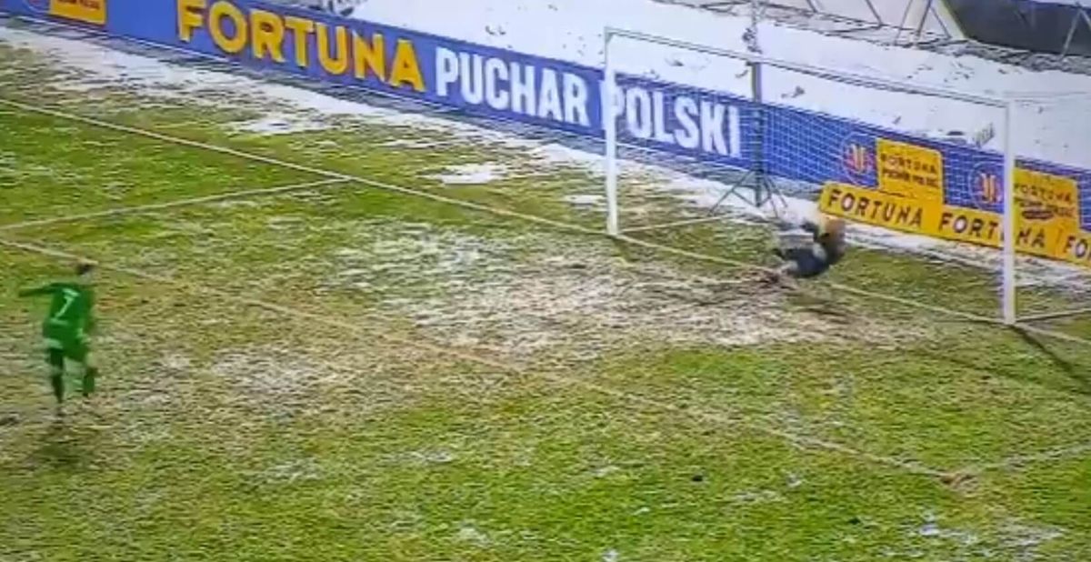 Dramaturgia w meczu Lecha z Radomiakiem. Wychowanek Kolejorza grający dla pierwszoligowca nie trafił karnego [WIDEO] Zdjęcie główne wpisu