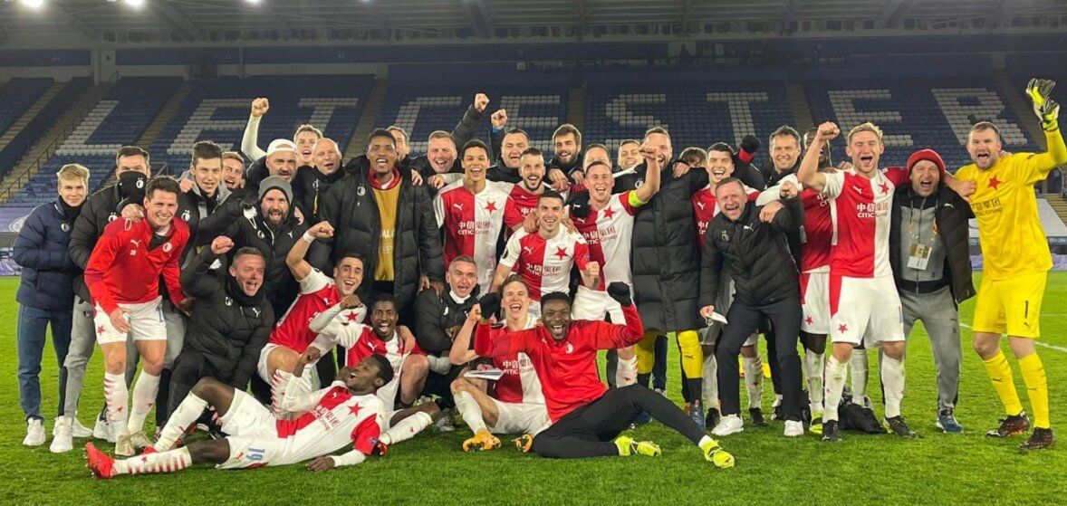 Trener Slavii Praga obawia się rozkupienia zespołu po sukcesie w LE. „Trener Leicester podpytywał mnie o jednego piłkarza już przed pierwszym meczem” Zdjęcie główne wpisu