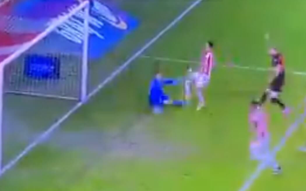 Forma Cracovii w jednym wideo. Strzelił z bliska i dostał w twarz [WIDEO] Zdjęcie główne wpisu