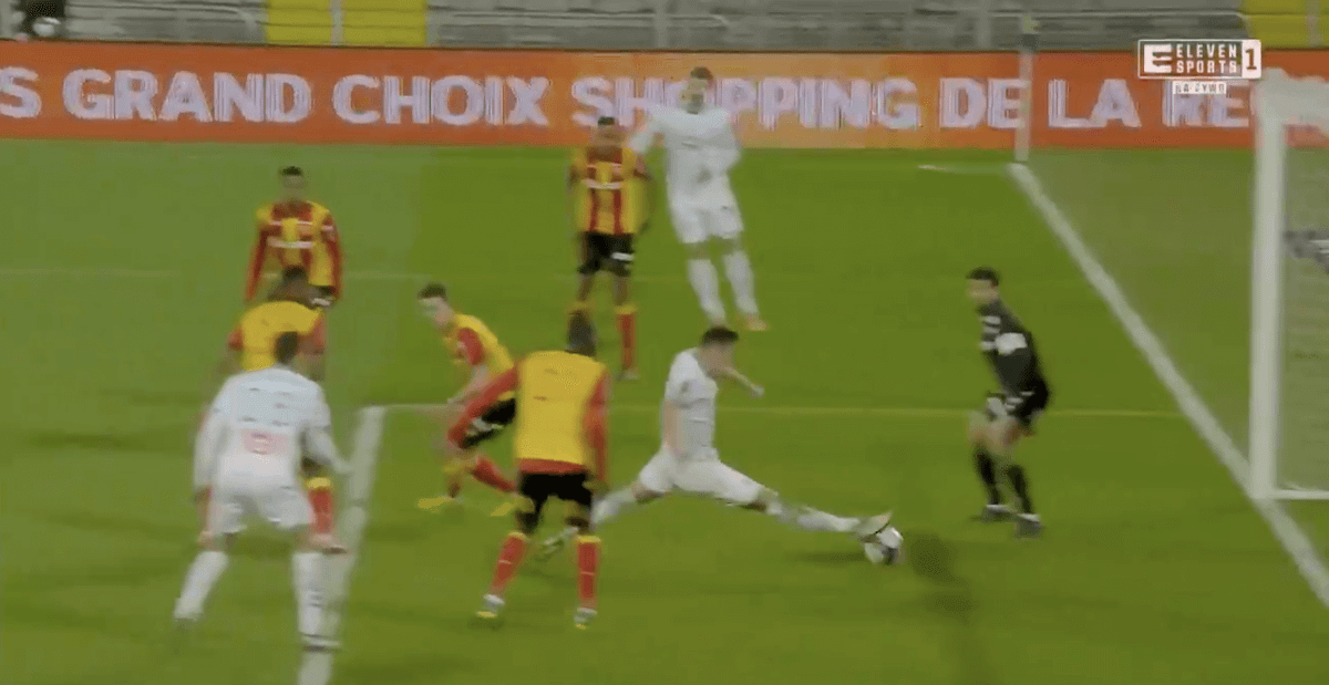 Premierowy gol Milika! Polak zdobył bramkę do szatni [WIDEO] Zdjęcie główne wpisu