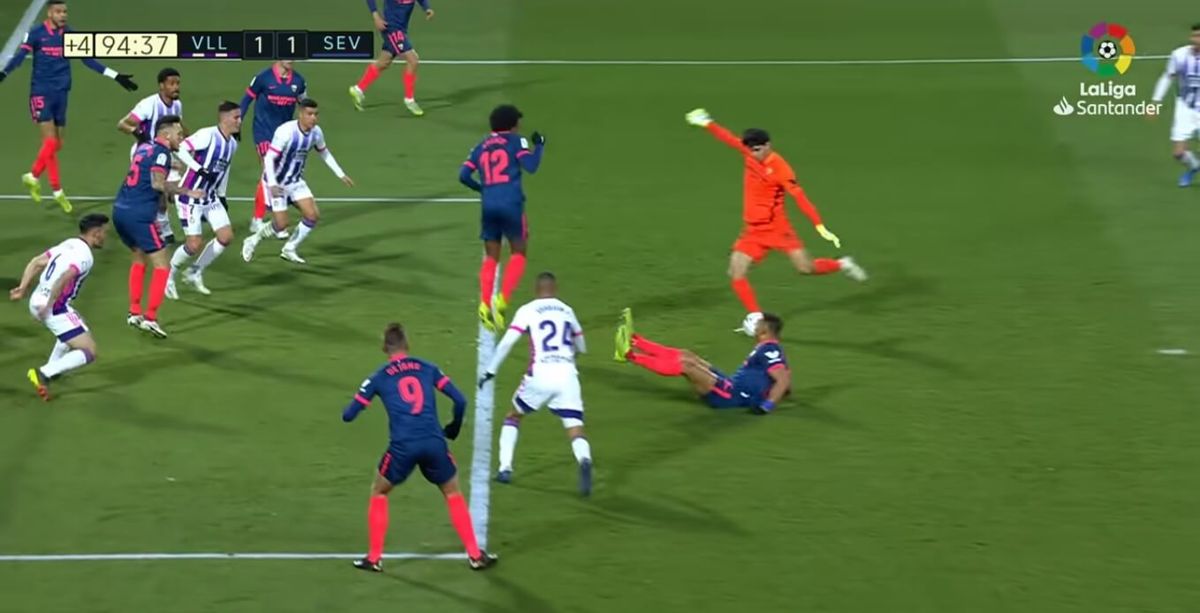 Szalona końcówka meczu w Hiszpanii! Bramkarz zdobył gola dla swojego zespołu w 94. minucie [WIDEO] Zdjęcie główne wpisu