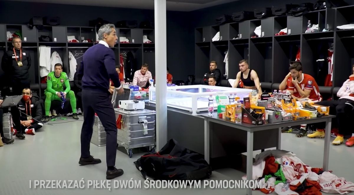 Mowa motywacyjna Roberta Lewandowskiego i spostrzeżenia Paulo Sousy z przerwy meczu. Kamery w szatni reprezentacji Polski [WIDEO] Zdjęcie główne wpisu