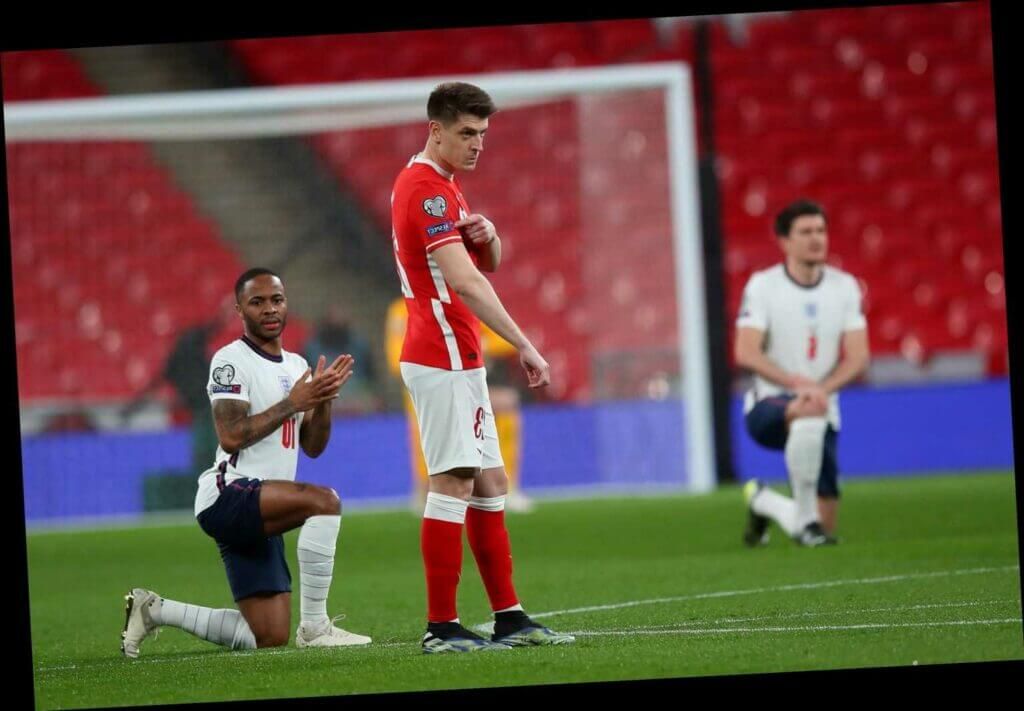 Czy Polacy uklękną przed meczem ze Słowacją? Poznaliśmy decyzję Zdjęcie główne wpisu