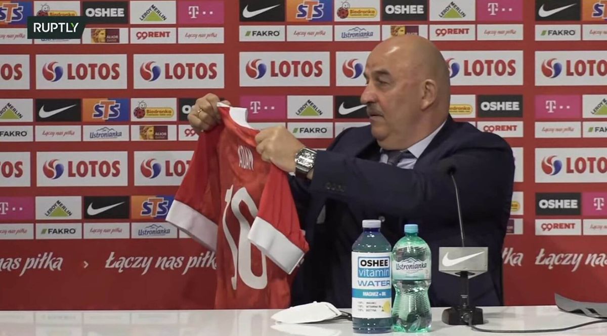 Świetny gest Czerczesowa! Rosjanin wręczył prezent dawnemu współpracownikowi Zdjęcie główne wpisu