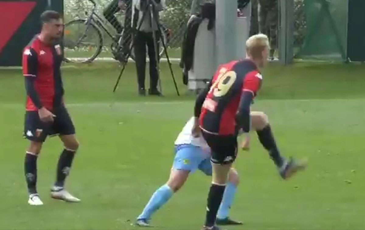 Aleksander Buksa popisał się w debiucie w Genoi. Piękna asysta 18-latka [WIDEO] Zdjęcie główne wpisu