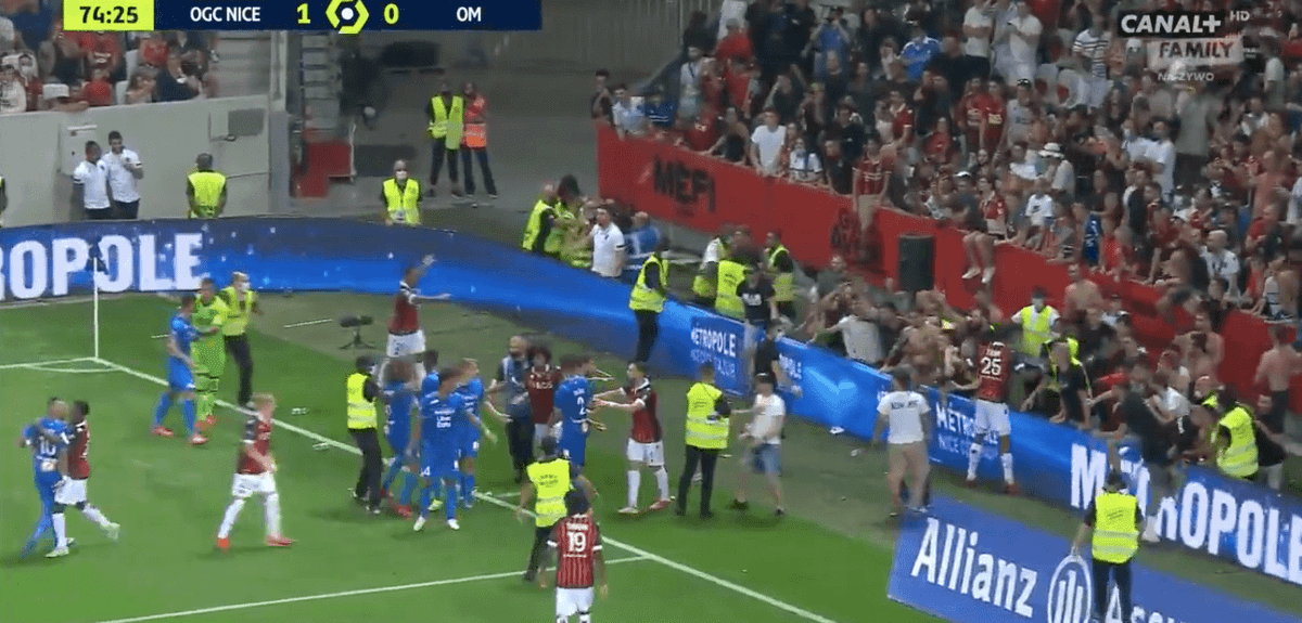 Payet kontra kibice! Mecz w Nicei przerwany [WIDEO] Zdjęcie główne wpisu