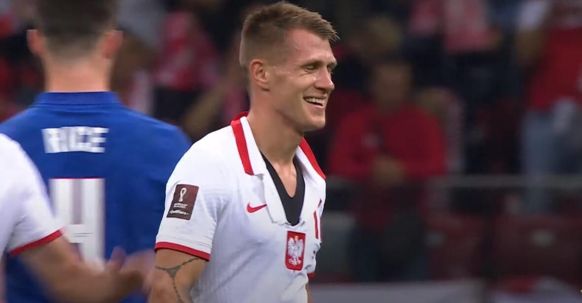 Szefowie AEK Ateny szczęśliwi z gola Damiana Szymańskiego. „Chwalili i zachęcali, abym nie spuszczał z tonu” Zdjęcie główne wpisu