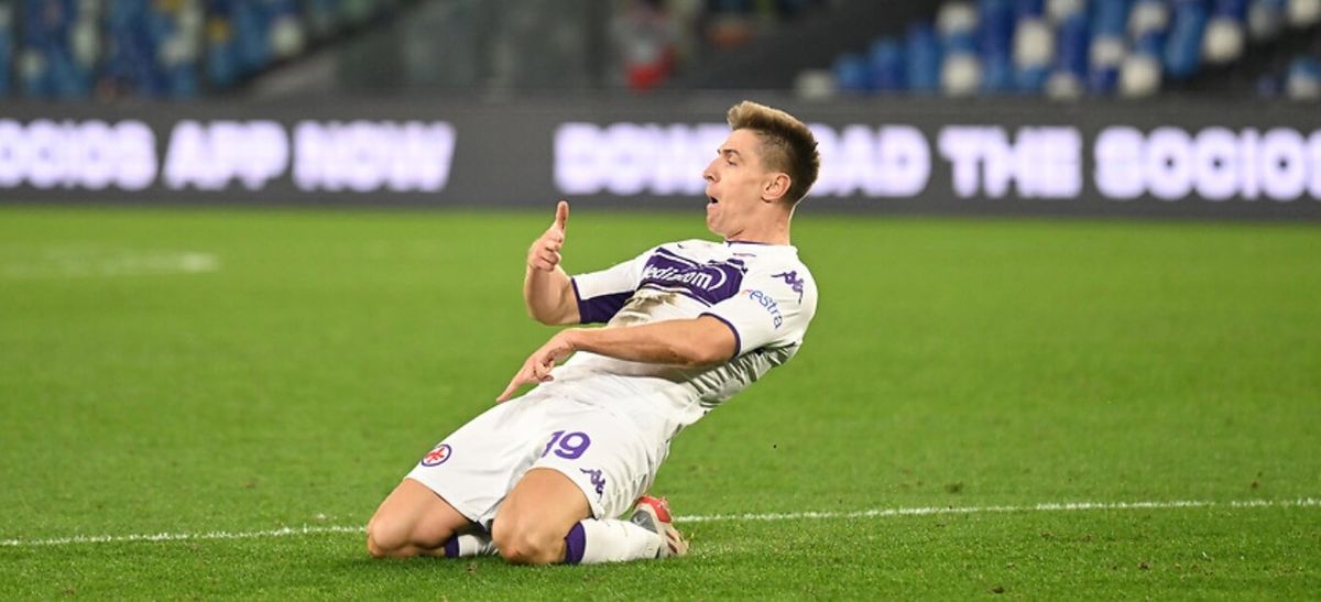 Dusan Vlahović zostanie we Fiorentinie do lata? Kiepskie wieści dla Piątka Zdjęcie główne wpisu