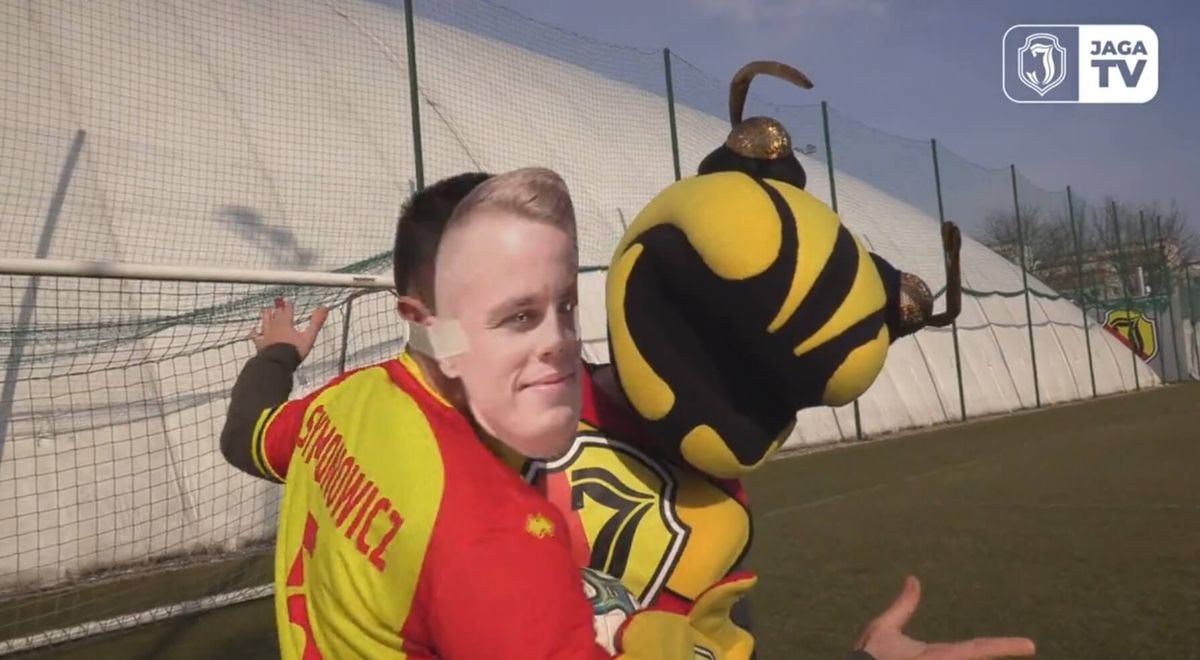 Jagiellonia Białystok uczy Boruca savoir-vivre’u. Ekipa z Podlasia odpowiedziała na zaczepkę 41-latka [WIDEO] Zdjęcie główne wpisu