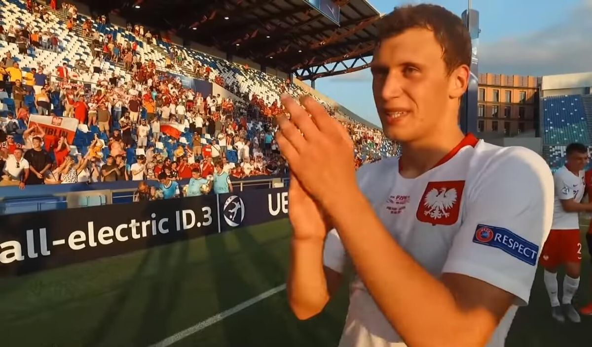 Krystian Bielik wrócił do reprezentacji Polski. „Kibice widzą we mnie potencjał, za co jestem wdzięczny” Zdjęcie główne wpisu