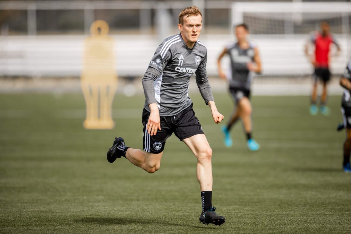 Niespodziewany obrót spraw w kwestii Karola Świderskiego? Transfer się komplikuje Zdjęcie główne wpisu