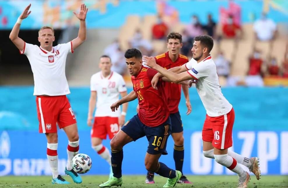 Poznaliśmy arbitra meczu Polaków w barażach. Niemiłe wspomnienia z EURO 2020 Zdjęcie główne wpisu