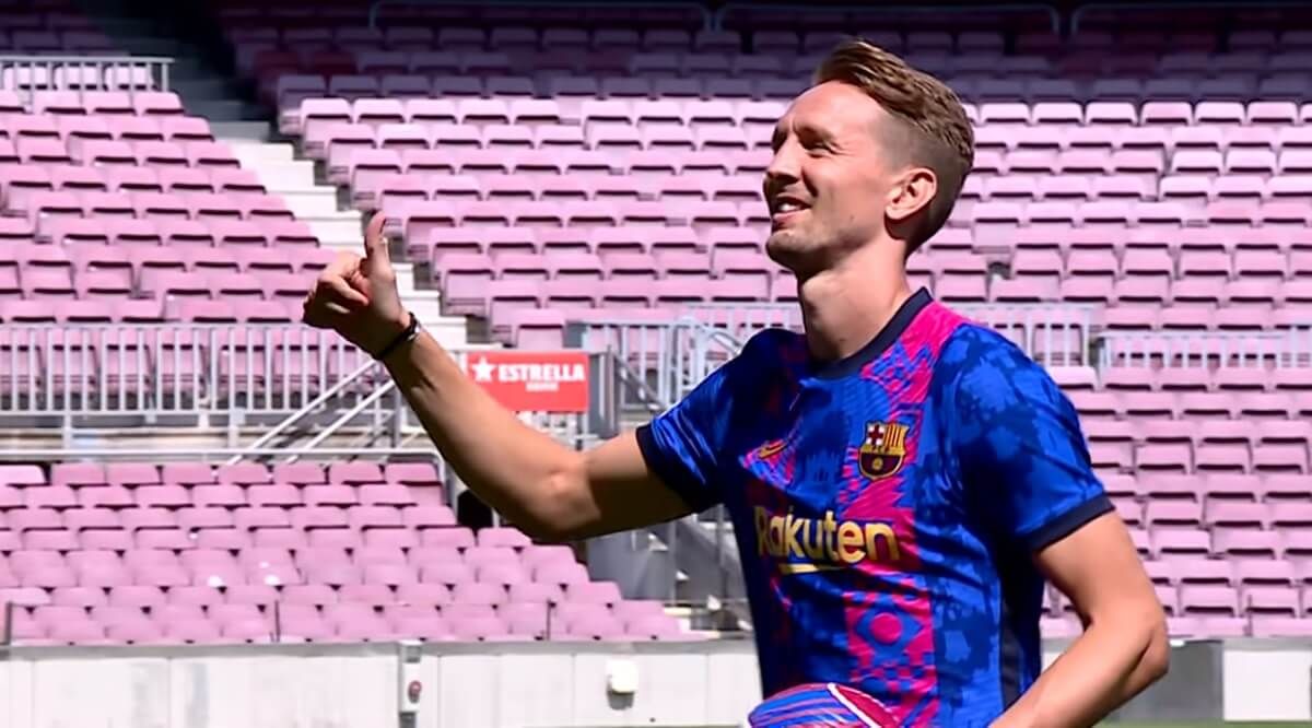 Od mema do bohatera. Jak Luuk de Jong rozkochał w sobie kibiców FC Barcelony? Zdjęcie główne wpisu