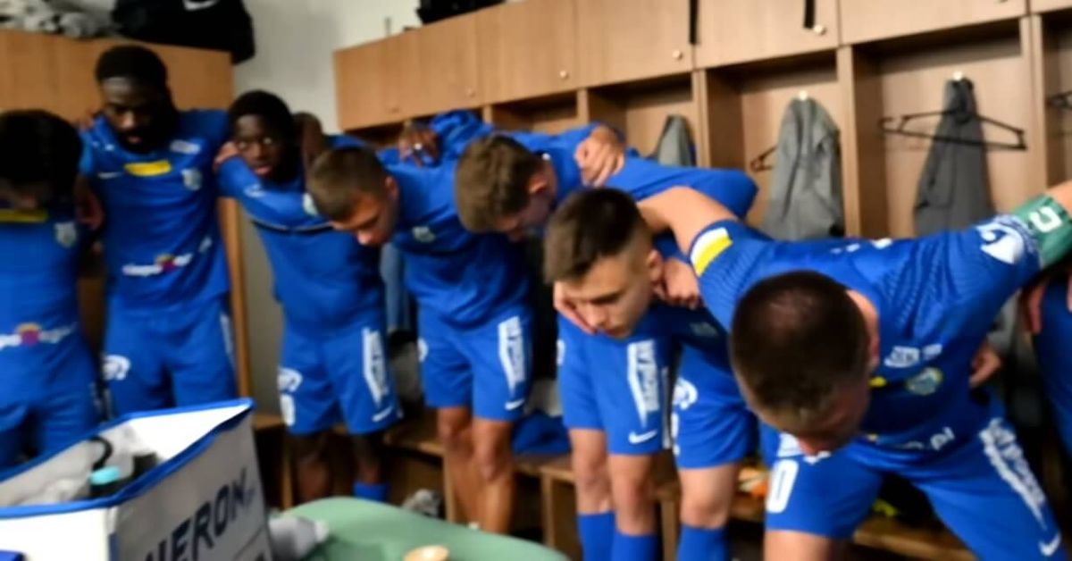 Piłkarz Stomilu Olsztyn okradał w szatni kolegów. Następnie oskarżył ich o rasizm Zdjęcie główne wpisu