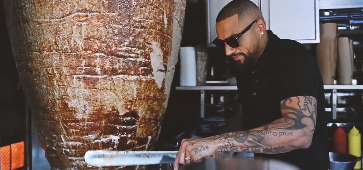 Kevin-Prince Boateng przedłużył kontrakt z Herthą Berlin. Z tej okazji rozda kibicom… kebaby Zdjęcie główne wpisu