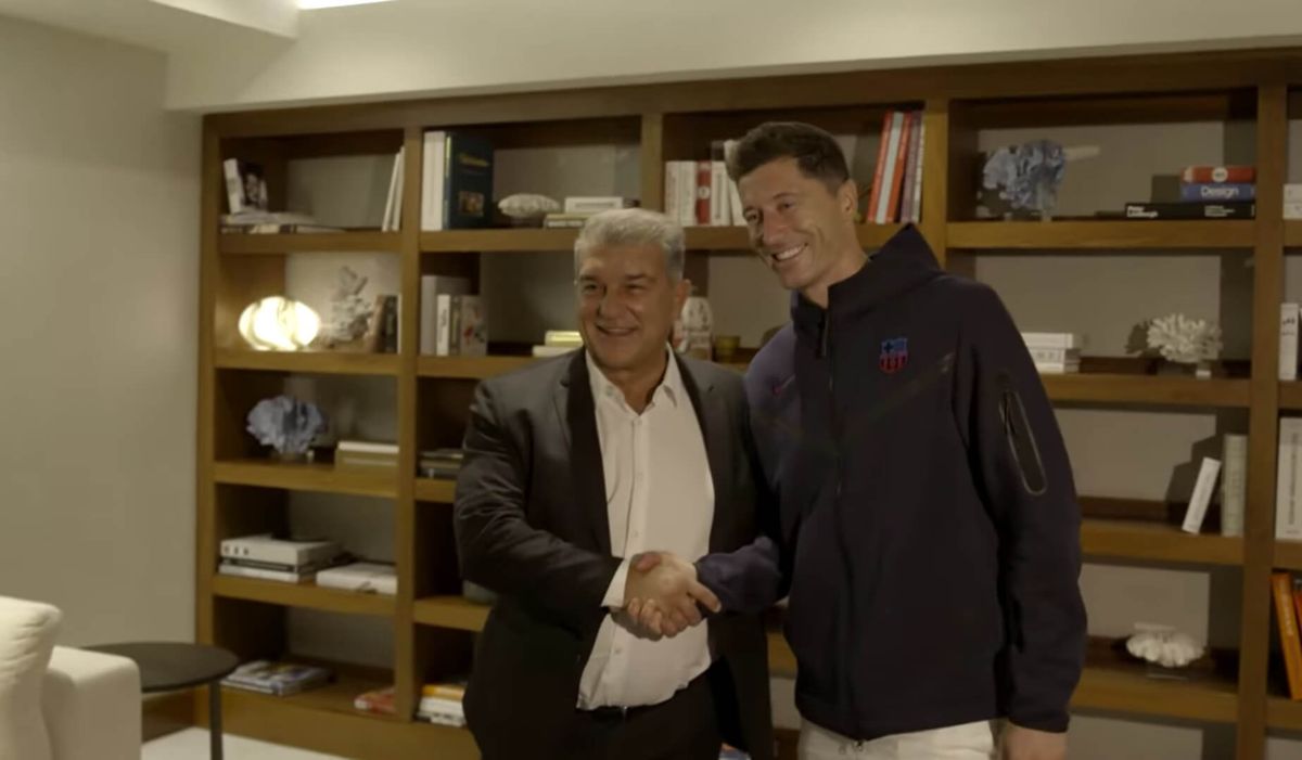 FC Barcelona poinformowała o warunkach kontraktu Roberta Lewandowskiego. Wiadomo, kiedy prezentacja Zdjęcie główne wpisu