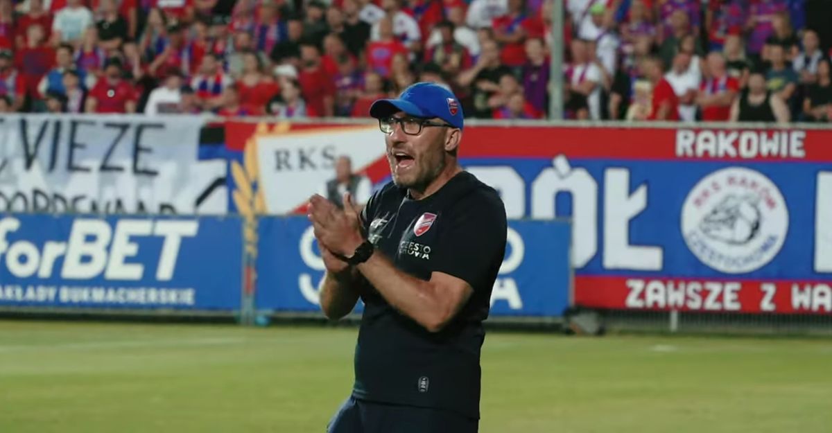 Papszun odpowiada na krytykę kibiców innych drużyn. „Nie mogą przeboleć, że Raków zabrał im tytuł” Zdjęcie główne wpisu