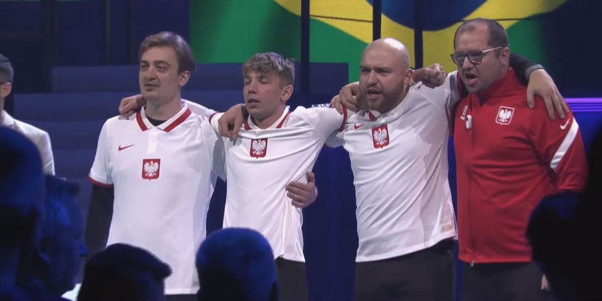 Niesamowity sukces reprezentacji Polski w FIFA 22! Polacy zostali Wicemistrzami Świata [WIDEO] Zdjęcie główne wpisu