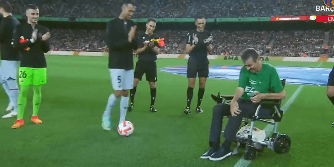 Wzruszające sceny na Camp Nou. Juan Carlos Unzue apeluje o wsparcie w chorobie [WIDEO] Zdjęcie główne wpisu