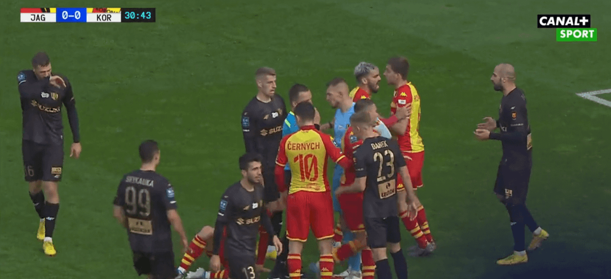 Wielkie zamieszanie w Ekstraklasie. Jagiellonia zdobyła bramkę, a po chwili ją oddała Zdjęcie główne wpisu