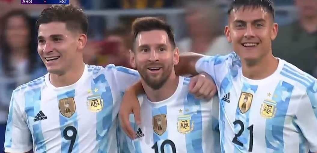„Jest najlepszy w historii” – argentyński trener porównał Messiego z Maradoną Zdjęcie główne wpisu