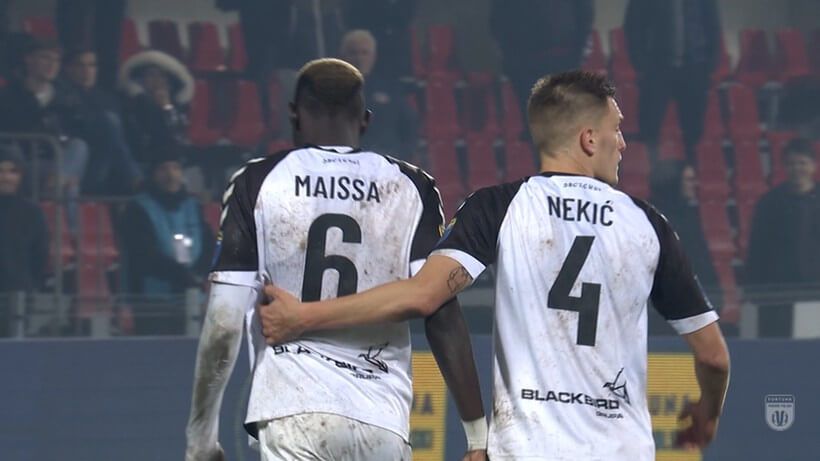 Arbiter meczu Sandecja-Śląsk komentuje zamieszanie. „Prosiłem, żeby zostali” Zdjęcie główne wpisu