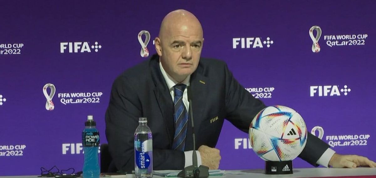 Na jaw wyszły kosmiczne zarobki Infantino. W kieszeni szefa FIFA lądują ogromne stawki Zdjęcie główne wpisu