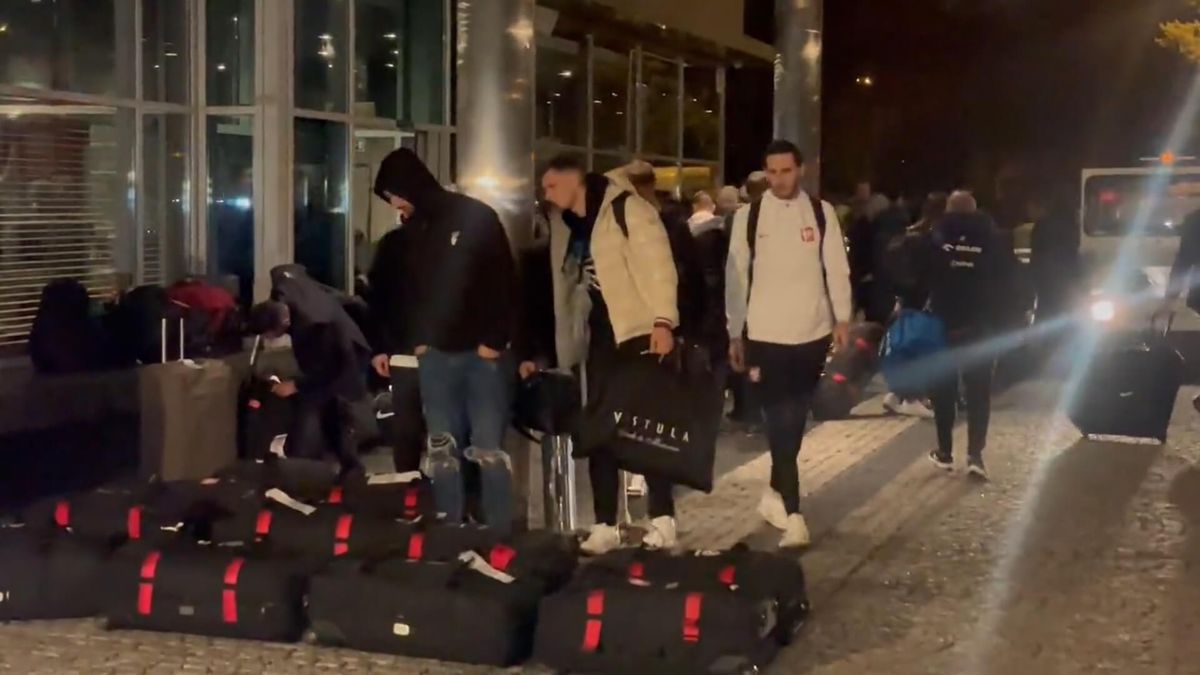 Reprezentanci Polski nie spotkali się z kibicami i dziennikarzami po powrocie do kraju. „Wczoraj była konferencja pomeczowa” Zdjęcie główne wpisu