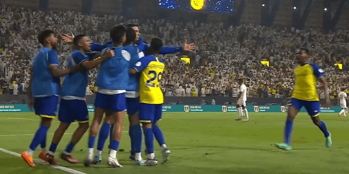 Szalony mecz pomiędzy drużynami Cristiano Ronaldo i Grzegorza Krychowiaka. CR7 z kluczowym golem [WIDEO] Zdjęcie główne wpisu