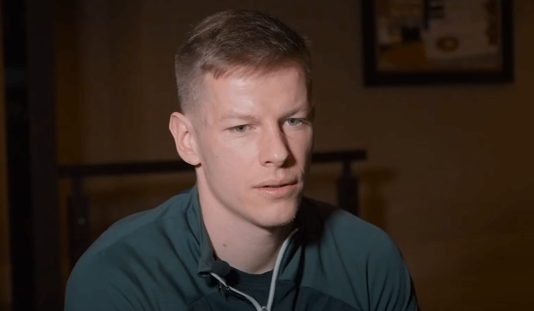 Piłkarz Ekstraklasy trenuje z innym klubem. „Coś tam sobie wymyślili i się tego trzymają” Zdjęcie główne wpisu