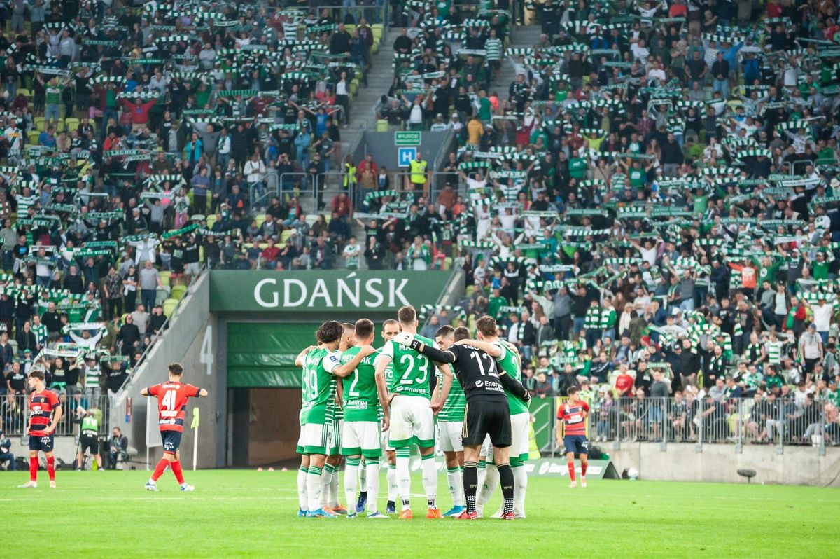 Sensacyjny transfer Lechii Gdańsk? Beniaminek Ekstraklasy chce reprezentanta Polski Zdjęcie główne wpisu