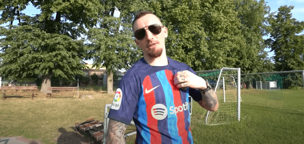 Znany youtuber wykupił klub z A-klasy. Zmienił nazwę i szuka sponsorów Zdjęcie główne wpisu