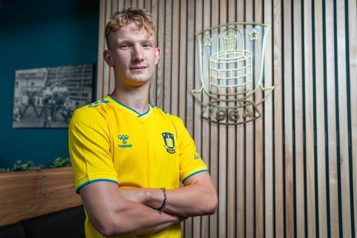 Renomowany klub potwierdził transfer polskiego talentu! 19-latek trafi za granicę Zdjęcie główne wpisu