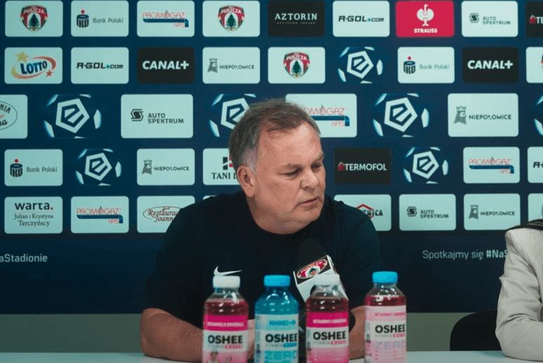 Trener Puszczy z ciekawym pomysłem. Sparing na stałe fragmenty gry i nietypowa nagroda [WIDEO] Zdjęcie główne wpisu