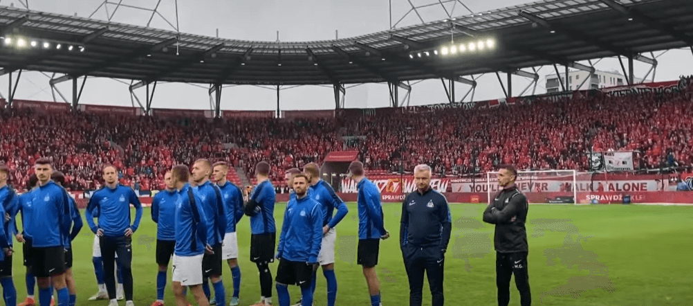 Warunki atmosferyczne utrudniły rozegranie meczu Widzewa. „Sztaby i piłkarze chcieli grać” Zdjęcie główne wpisu
