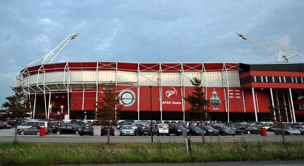 AZ Alkmaar wściekłe na UEFĘ po nałożonej karze. „Są bardzo źli i na pewno będą apelować” Zdjęcie główne wpisu