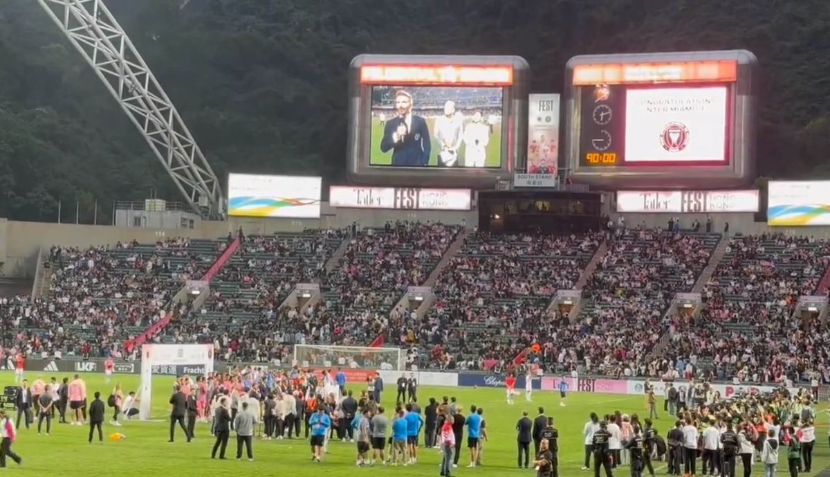 Messi i spółka wybuczani w Hongkongu! Kibice chcieli zwrotu pieniędzy za bilety [WIDEO] Zdjęcie główne wpisu