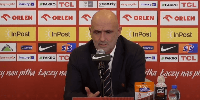 Konferencja Probierza po meczu z Estonią. Dziennikarz zapytał go o… Mateusza Musiałowskiego Zdjęcie główne wpisu