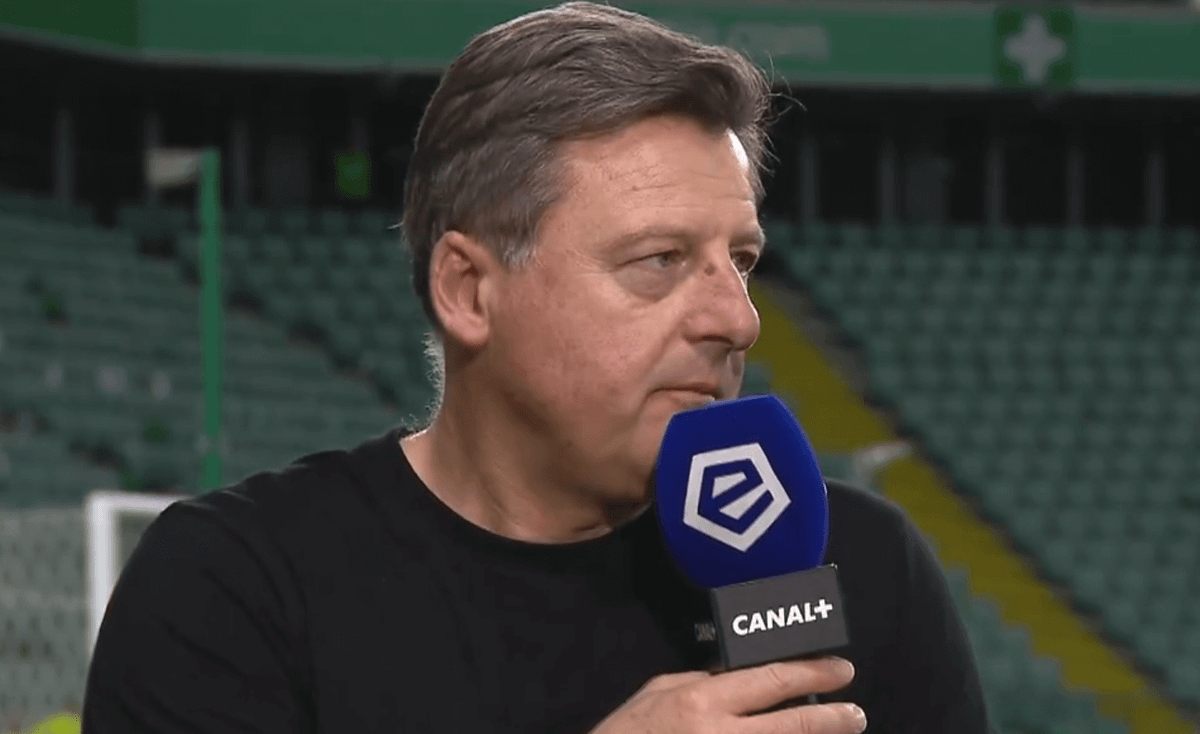 Kosta Runjaić o braku Bartosza Slisza: „Ciężko zastąpić go piłkarzem z takiego poziomu” Zdjęcie główne wpisu